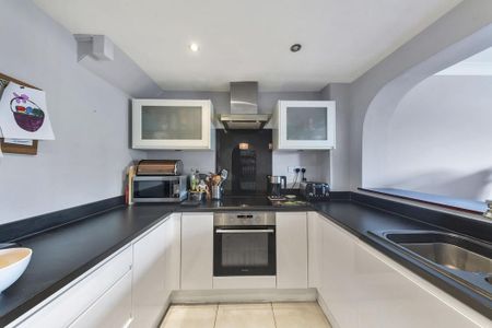 3 bedroom terraced house to rent - Photo 4