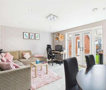 Jade Way, Crawley, West Sussex, RH10 - Photo 4