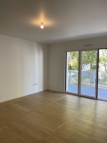 Appartement 3 pièces (2 chambres), avec balcon. Ile de la Jatte - Photo 2