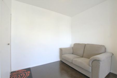 0 Bedroom Studio, Carlton Drive, Putney - Photo 3