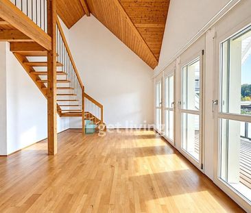 Moderne 4.5-Zimmer Dach-Maisonette-Wohnung in idyllischer Lage - Photo 1