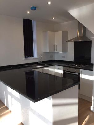 3 bedroom apartment to rent - Photo 1