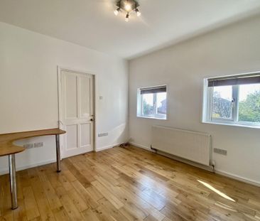 Midanbury Lane - Photo 6