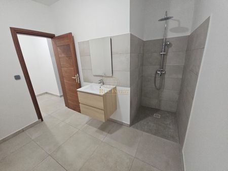 Location Maison 4 pièces 103m² STE SUZANNE 97441 - Photo 2