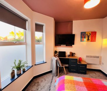 BEDROOM 5 – MEDIUM DOUBLE ENSUITE - Photo 6