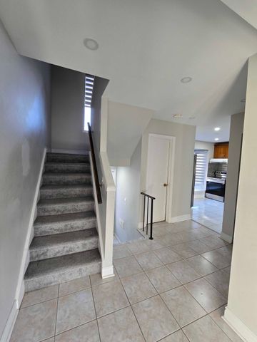 For Lease - 2 Liszt Gate Unit# 11, Toronto, Ontario - Photo 3