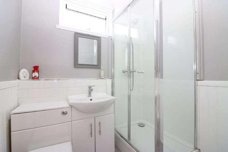 Ashanti Close, Southend-on-sea, Essex, SS3 - Photo 4