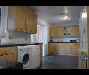 1 bedroom in a house share to rent - Photo 4