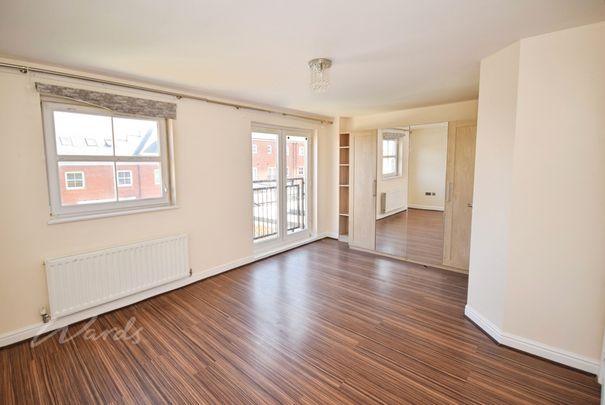 4 bedroom terraced house to rent - Photo 1
