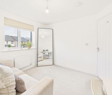 4 bedroom detached house to rent - Photo 3