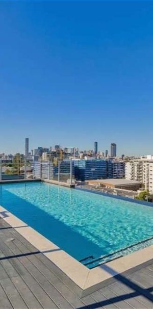 "Charming One Bed Room West End Home for Rent: Your Perfect Urban Oasis Awaits! " - Photo 1