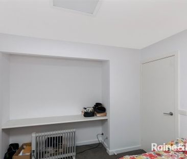 Spacious Open Plan Living - Photo 1