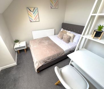 5 bedroom house to rent - Photo 1