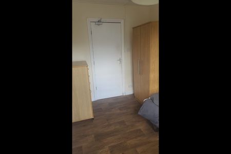 Room in a Shared House, Hastings Street, LU1 - Photo 4