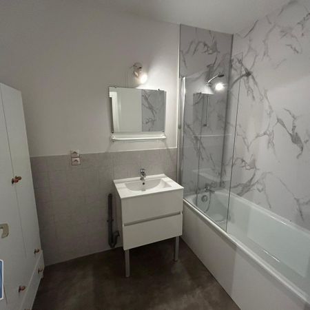 Location Appartement 1 pièce 44m² LILLE 59000 - Photo 4