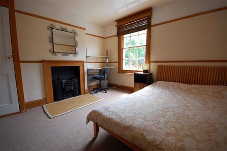 3 bedroom terraced house to rent - Photo 5