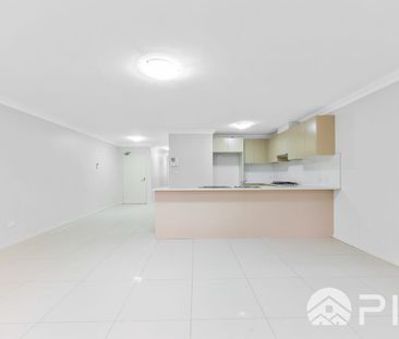 Two bedrooms apartment in Holroyd Garden park - Photo 4