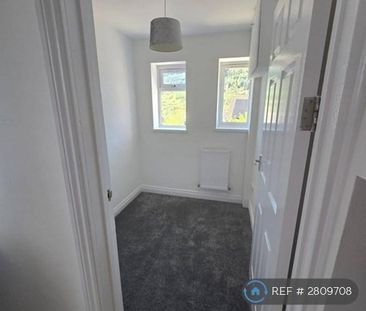 2 bedroom flat to rent - Photo 6