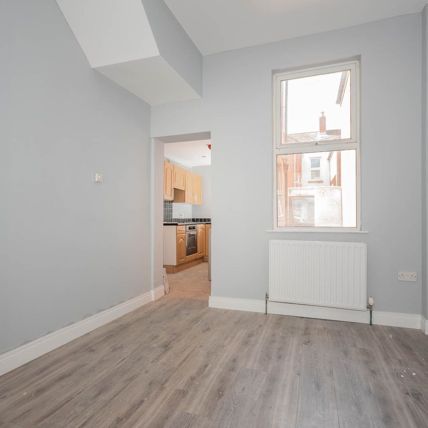 74 Tates Avenue, Belfast, BT9 7BZ - Photo 1