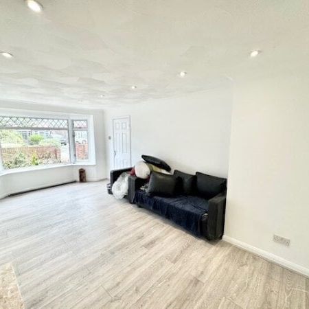 Stephen Avenue, Elm Park, RM13 7NP, Property for rent - Photo 1