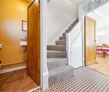 2 bedroom maisonette to rent - Photo 3