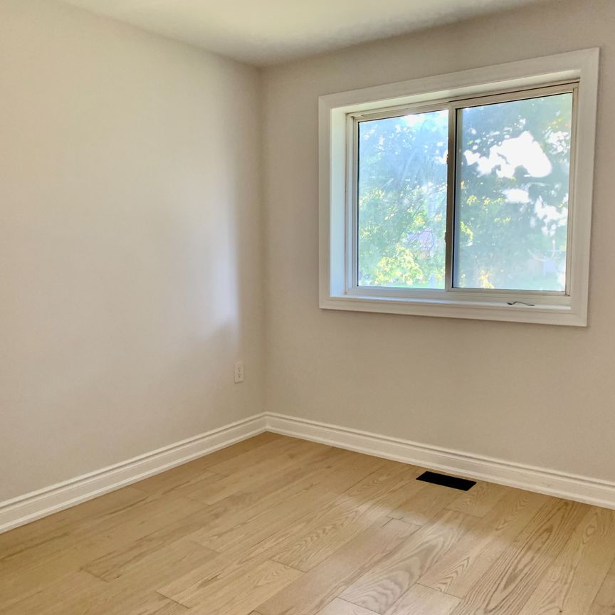 For Lease - 38 Thorncroft Crescent Unit# Upper, Ajax, Ontario - Photo 1