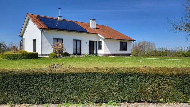 Prachtige bungalow in het lieflijke Neerlanden, temidden van de velden - Photo 1