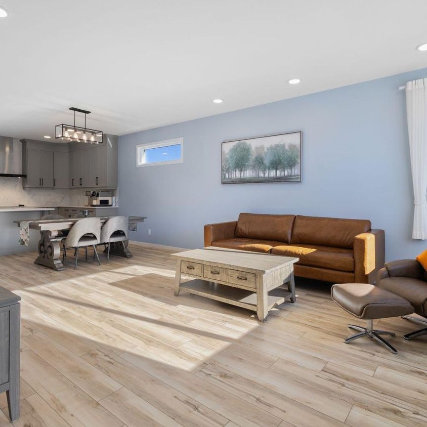 AVAILABLE OCTOBER 1 - Beautiful 4 Bedroom home in Glacier Ridge NW - Photo 1