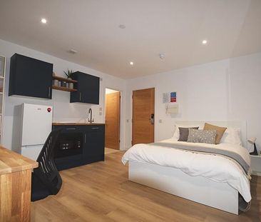 Studio to rent - Photo 1