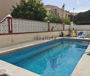 Alquiler de chalet adosado en Calle Gloria Fuertes - Photo 3