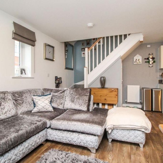 2 bedroom semi-detached house to rent - Photo 1