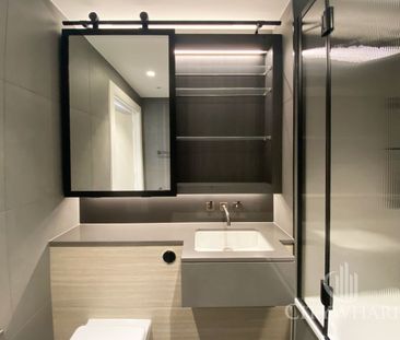 Salisbury House, 5 Palmer Road, London SW11 4FY - Photo 1