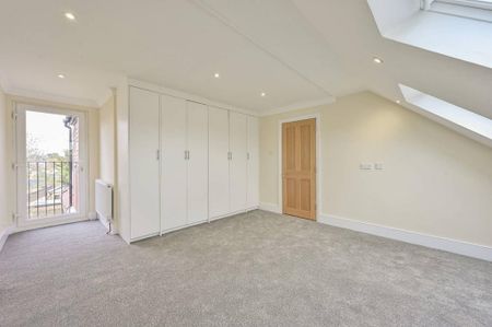 3 bedroom flat to rent - Photo 3