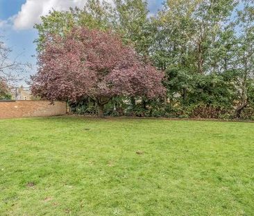 Waldegrave Road, Teddington, TW11 - Photo 1