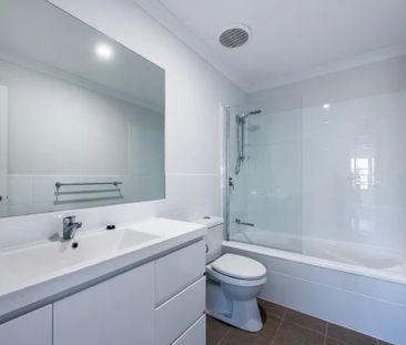 Secure Home in Great Location - bring your pets! - Photo 3