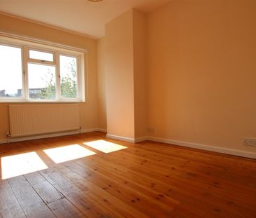 3 bed Maisonette for let - Photo 2