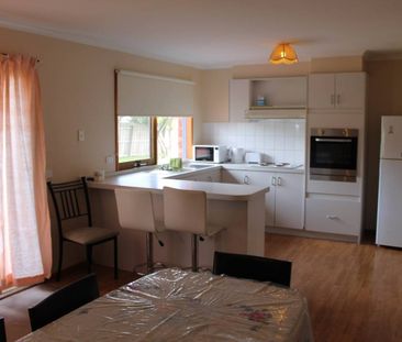 Comfortable Family Home - Photo 6