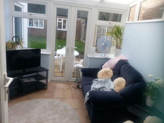 1 bedroom end of terrace house to rent - Photo 1