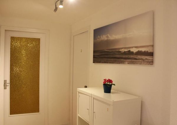 Large room in Roger de Flor street