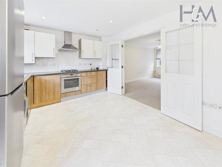 3 bedroom semi-detached house to rent - Photo 3