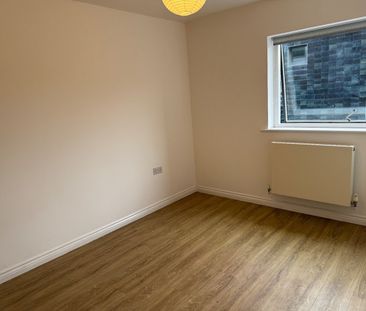 1 Bed Flat, Boulevard House, BN1 - Photo 2