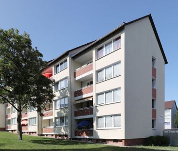 Wohnen in der Nordstadt! 3-Zimmer-Wohnung mit Loggia // 1.OG links - Photo 1