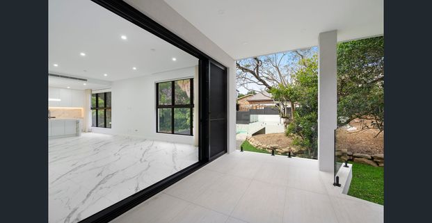 Brand-New Luxury Family Residence in Premier Putney Location - Photo 1