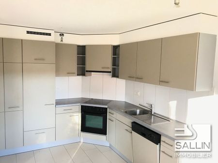 JOLI ET SPACIEUX APPARTEMENT DE 4½ PIECES - Foto 4