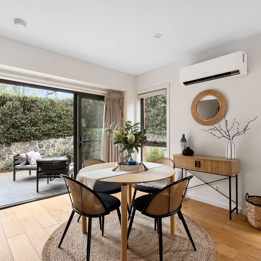 12/10 Robson Street, Garran ACT 2605 - Townhouse For Rent | Domain - Photo 1