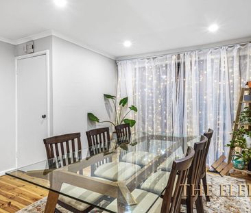 Cozy family home with solar panels! - Photo 4