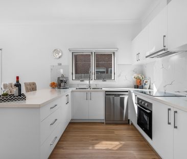 17 Mavho St, Bentleigh VIC 3204 - House For Rent | Domain - Photo 5