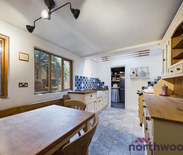 2 bedroom terraced house to rent - Photo 4
