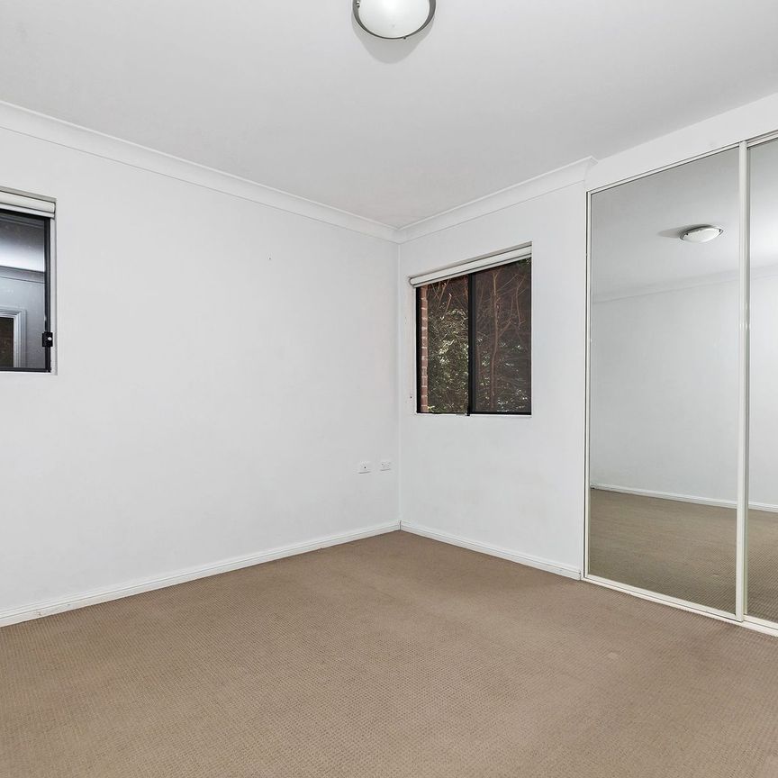 Modern 1-Bedroom Apartment in Prime Lane Cove North Location - Photo 1