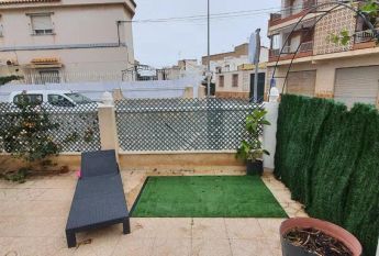 Alquiler de chalet pareado en Calle Viena, 11